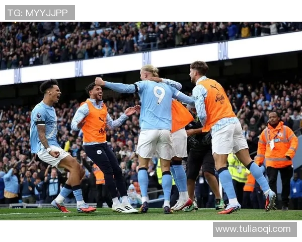 2008年曼城与曼联巅峰对决回顾：激情四溢的曼彻斯特德比战