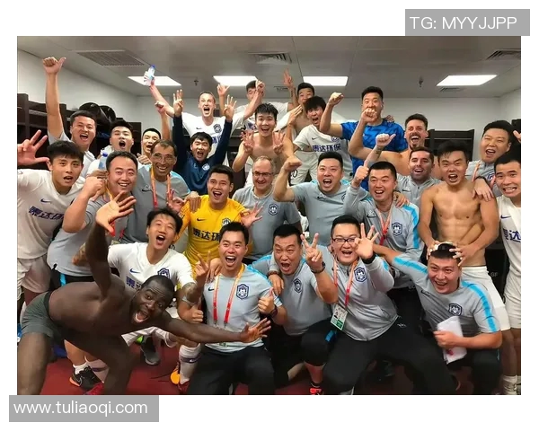 上海恒大迎战天津泰达争夺中超联赛关键三分之战