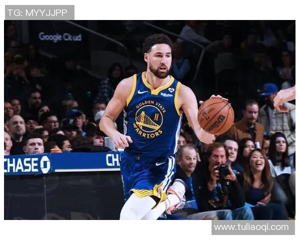 勇士在主场遭马刺逆转失利关键时刻表现令人失望