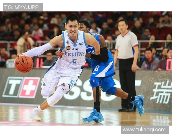 张庆鹏的篮球之路：从青涩少年到职业球员的奋斗历程与心路历程